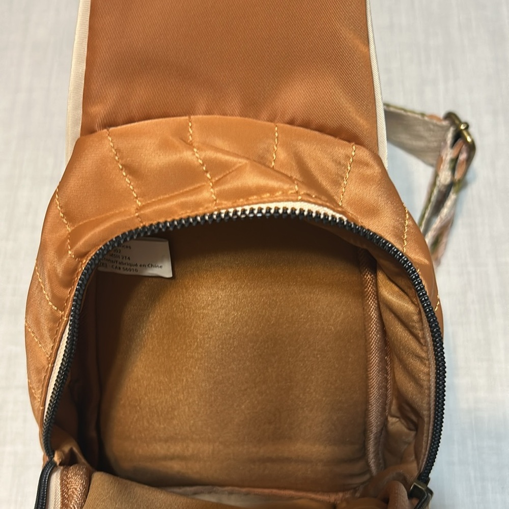 NWOT Maurices Stylish Tan Crossbody Bag - Picture 3 of 4